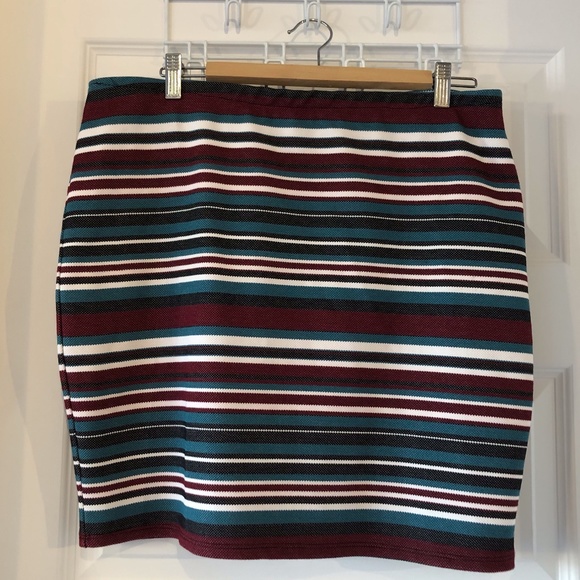 Stripped Skirt from Reitmans - Picture 3 of 6